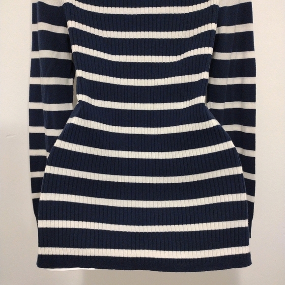 Gap - Striped Sweater - Picture 8 of 11